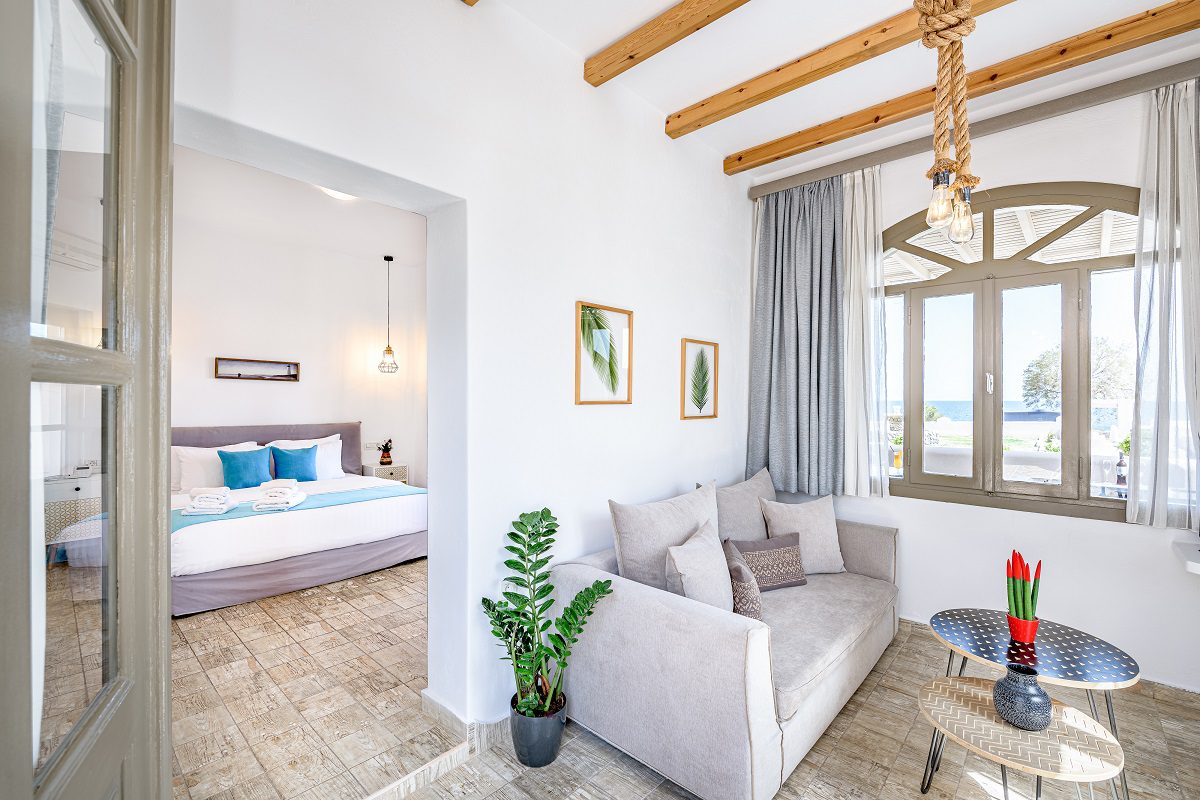 Accommodation In Oia Santorini