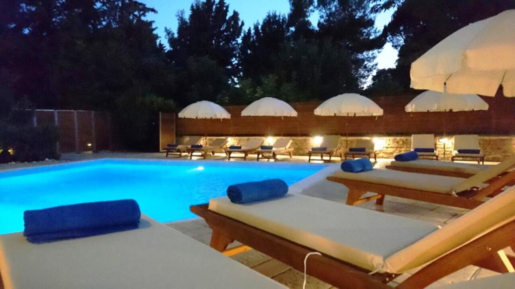 Luxury Suites in Drosia